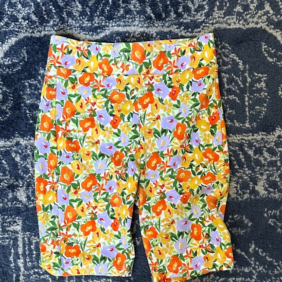 Zara Pants - NWOT Zara Multicolor Floral Shorts sz small